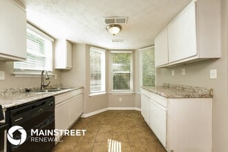 830 Durham Crossing in Stone Mountain, GA - Foto de edificio - Building Photo