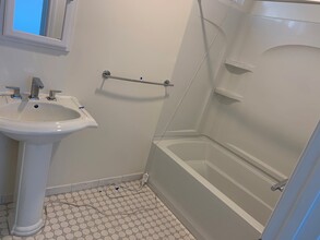 2446 S Dunsmuir Ave in Los Angeles, CA - Building Photo - Building Photo