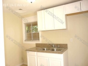 817 E Ave Q-7 in Palmdale, CA - Building Photo - Building Photo