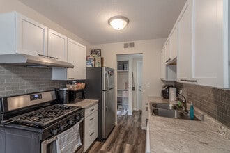 2219 Marwood Dr, Unit 3 in Mankato, MN - Building Photo - Building Photo