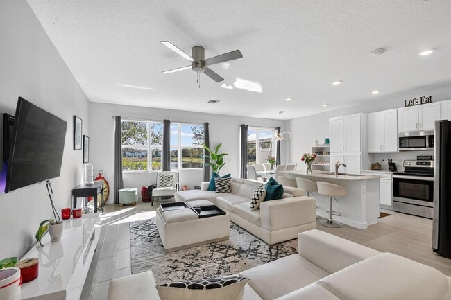 4790 Navali Dr in Wellington, FL - Building Photo - Building Photo