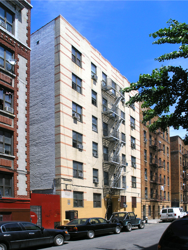 219 Echo Pl in Bronx, NY - Building Photo - Building Photo