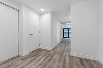 1 Jarvis St in Hamilton, ON - Building Photo - Building Photo