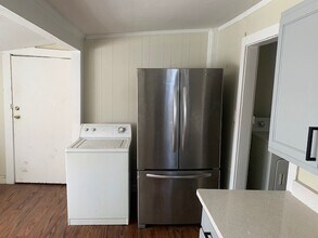 2053 Linden Ave, Apt 1, Unit 1 in Memphis, TN - Building Photo - Building Photo