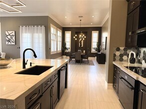 394 Highland Hills Ct in Las Vegas, NV - Building Photo - Building Photo