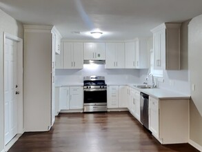 2313 Avenue F in Dickinson, TX - Building Photo - Building Photo
