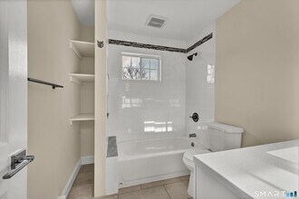 113 Park Ave in Danbury, CT - Building Photo - Building Photo