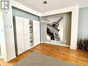 702 Brian Good Ave in Ottawa, ON - Building Photo - Building Photo