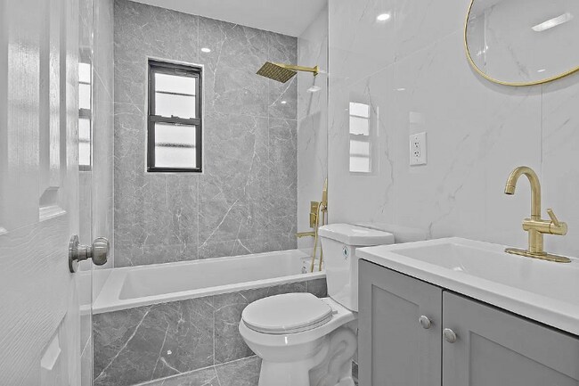 121-17 194th St in Saint Albans, NY - Building Photo - Building Photo