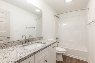 Arch Street Condominiums in Athens, GA - Foto de edificio - Interior Photo
