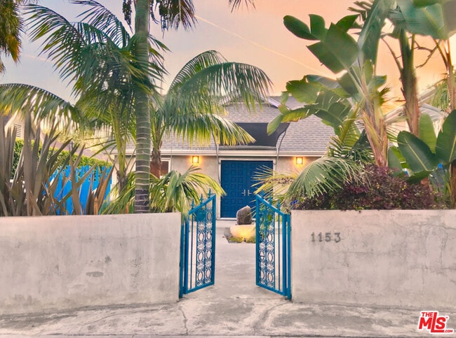 1153 N Poinsettia Pl in West Hollywood, CA - Building Photo - Building Photo