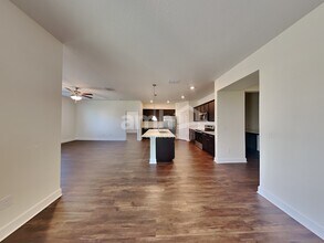 33817 Widman Way in Zephyrhills, FL - Building Photo - Building Photo