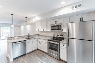 The Ridge at Watts Trail in Huntsville, AL - Building Photo