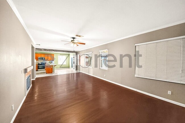 property at 619 W Ave H 13