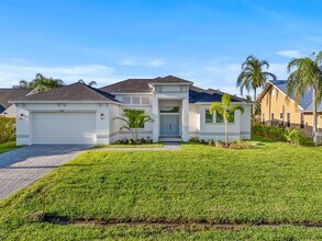 632 SE Seahouse Dr in Port St. Lucie, FL - Building Photo - Building Photo