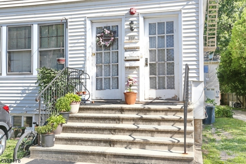 161 Hamburg Tpke in Bloomingdale, NJ - Building Photo