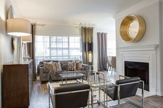 The Palmer at Las Colinas in Irving, TX - Building Photo - Building Photo