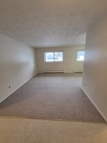 18 Esson St in Kitchener, ON - Building Photo