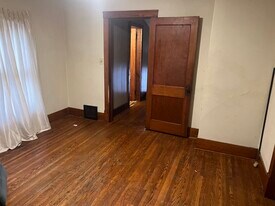 415 E Frye Ave in Peoria, IL - Building Photo