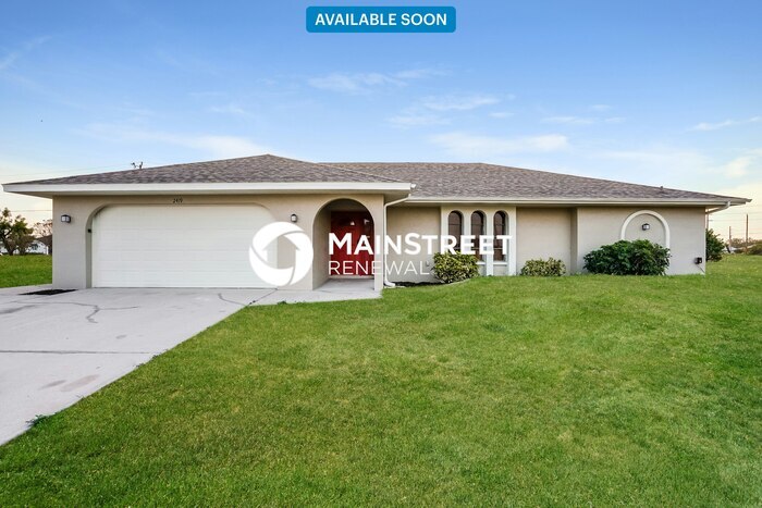 2419 NE 22nd Pl in Cape Coral, FL - Foto de edificio