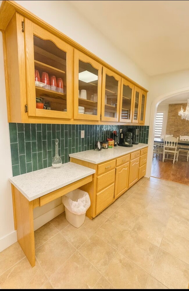 1300 W Ohio Ave in Midland, TX - Building Photo - Building Photo