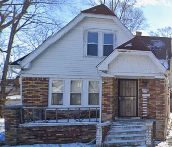 property at 12578 Camden Ave