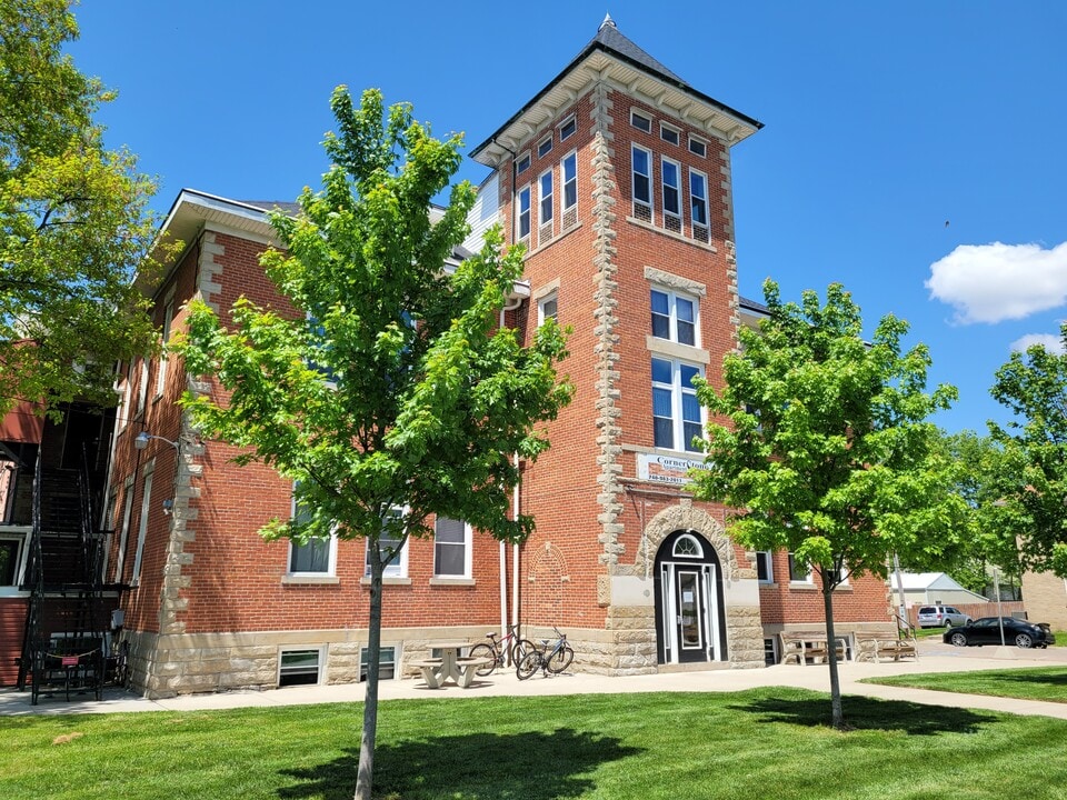 CornerStone Apartments in Ashville, OH - Foto de edificio