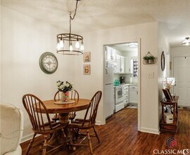 1688 Prince Ave in Athens, GA - Building Photo - Building Photo