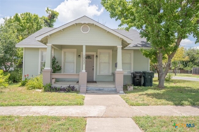 property at 1002 S 13th St