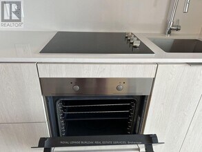 1 Jarvis St in Hamilton, ON - Building Photo - Building Photo