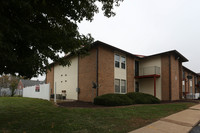 Chalet Apartments in St. Louis, MO - Foto de edificio - Building Photo