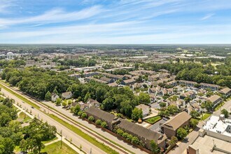 836 W Glenn Ave in Auburn, AL - Foto de edificio - Building Photo