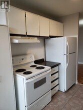 4 Kings Cross Rd in Brampton, ON - Building Photo - Building Photo