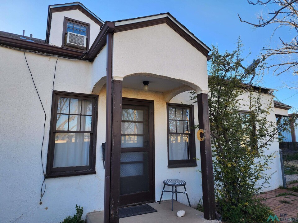 1207 Highland Apt C Rd in Roswell, NM - Building Photo