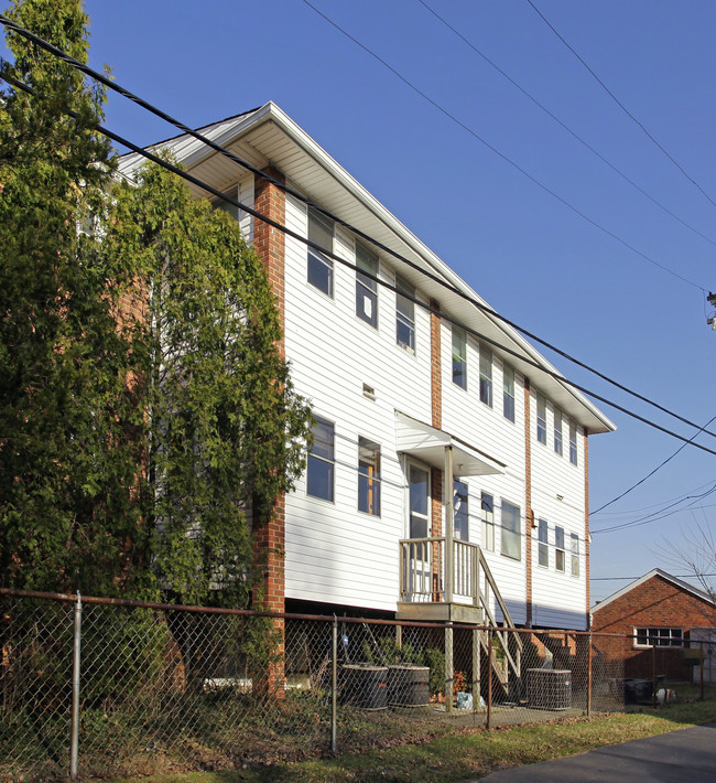 Mayfair Apartments in Mayfield Heights, OH - Building Photo - Building Photo