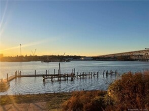 112 Thames St in Groton, CT - Building Photo - Building Photo