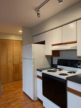 10 Roberts St, Unit 21 in Somerville, MA - Building Photo - Building Photo
