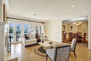 7 Saranac Rd in Sea Ranch Lakes, FL - Building Photo