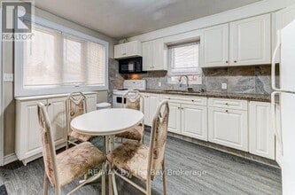 1239 Mosley St in Wasaga Beach, ON - Building Photo - Building Photo