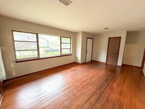 51 Sherwood Dr in Mobile, AL - Building Photo - Building Photo