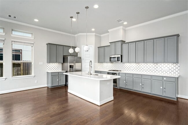 927 W Lacey Garden Loop in Houston, TX - Building Photo - Building Photo