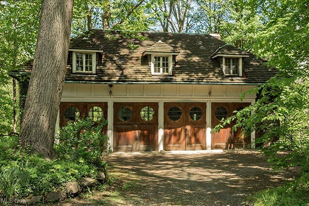 property at 285 Corning Dr