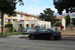 231 W Dryden St in Glendale, CA - Building Photo