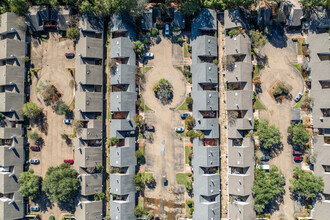 River Place in Jackson, MS - Foto de edificio - Building Photo