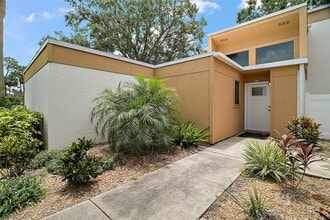 1051 S Highland St in Mount Dora, FL - Building Photo - Building Photo