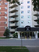 1103 Jalna Blvd in London, ON - Building Photo