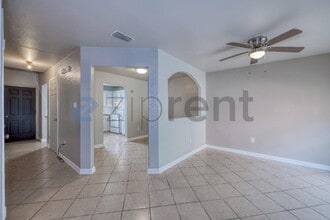 815 E Sugarcane Dr in Weslaco, TX - Building Photo - Building Photo