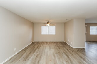 7521 Wandering St in Las Vegas, NV - Building Photo - Building Photo