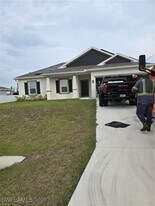 3615 NE 12th Ct in Cape Coral, FL - Building Photo