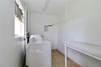 9915 Sandalfoot Blvd in Boca Raton, FL - Building Photo - Building Photo